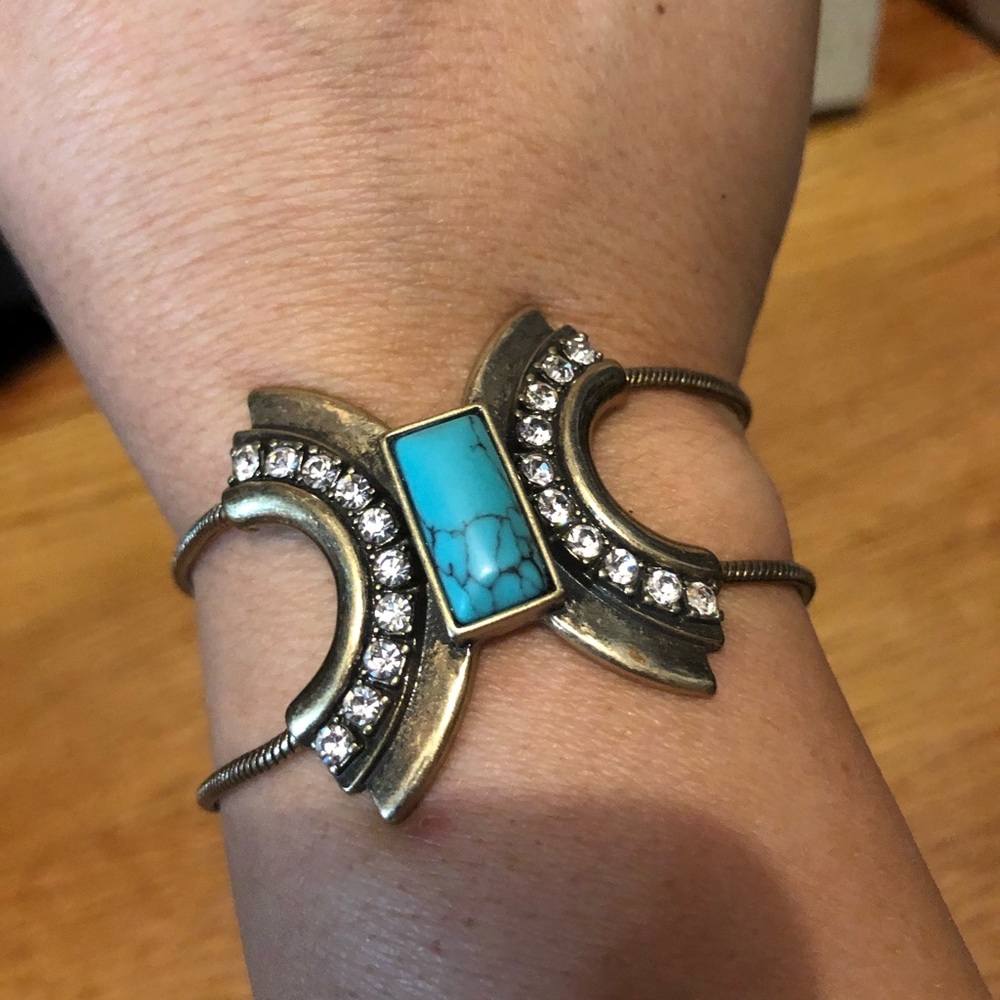 Chloe & Isabel Capri Bracelet